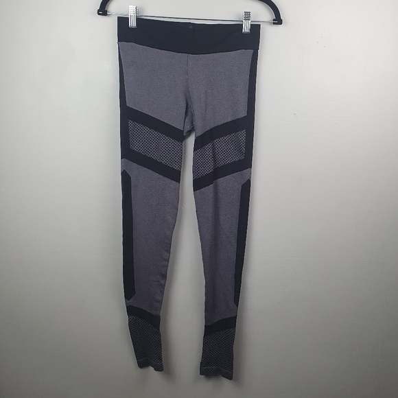 NUX Velocity Seamless Leggings Mid/Low Rise Black/Gray Women's Size S - Picture 4 of 10